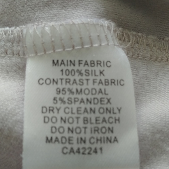 100% Silk top layer, base layer 95% Modal and 5% Spandex top, size L - Picture 9 of 9